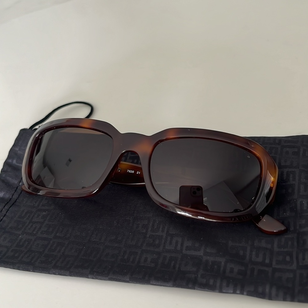 SONIA RYKIEL SUNGLASSES- Turtle print- NWOT!!!!!